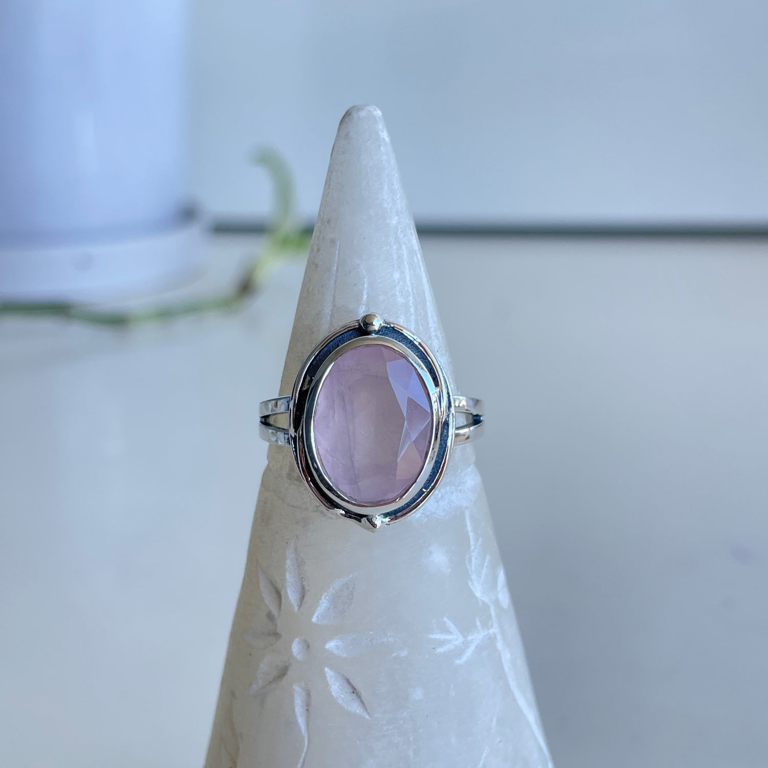 Rose Quartz Oval Ring