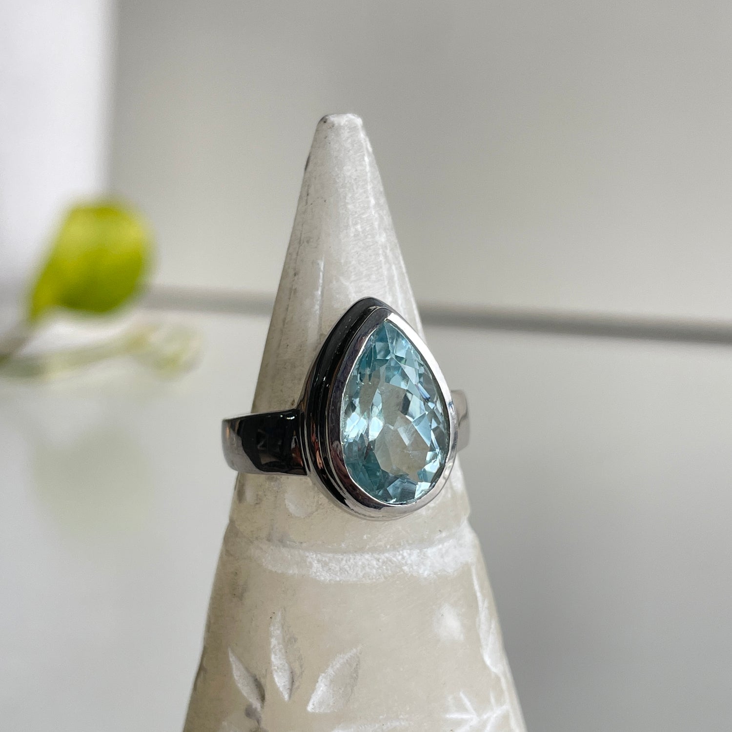 Blue Topaz Oval Ring Sz8