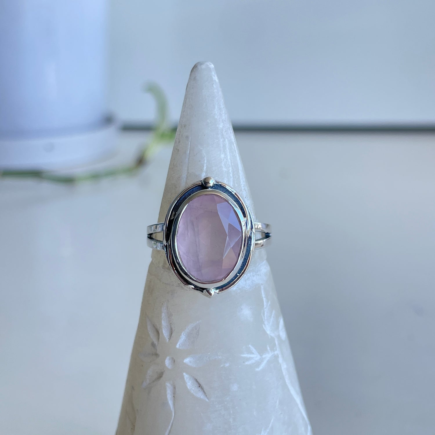 Rose Quartz Oval Ring