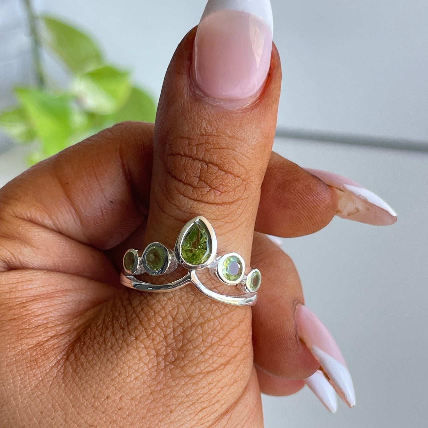 Peridot Crown Ring Sz6