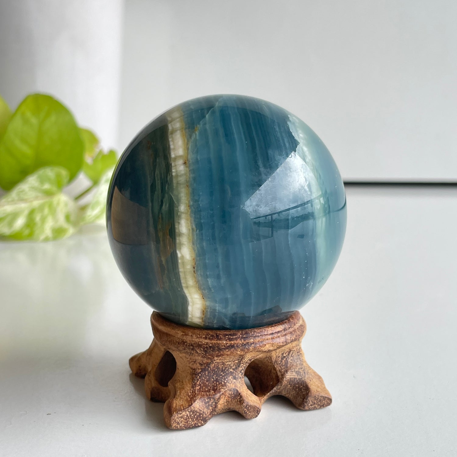 Blue Onyx Sphere 6.4cm