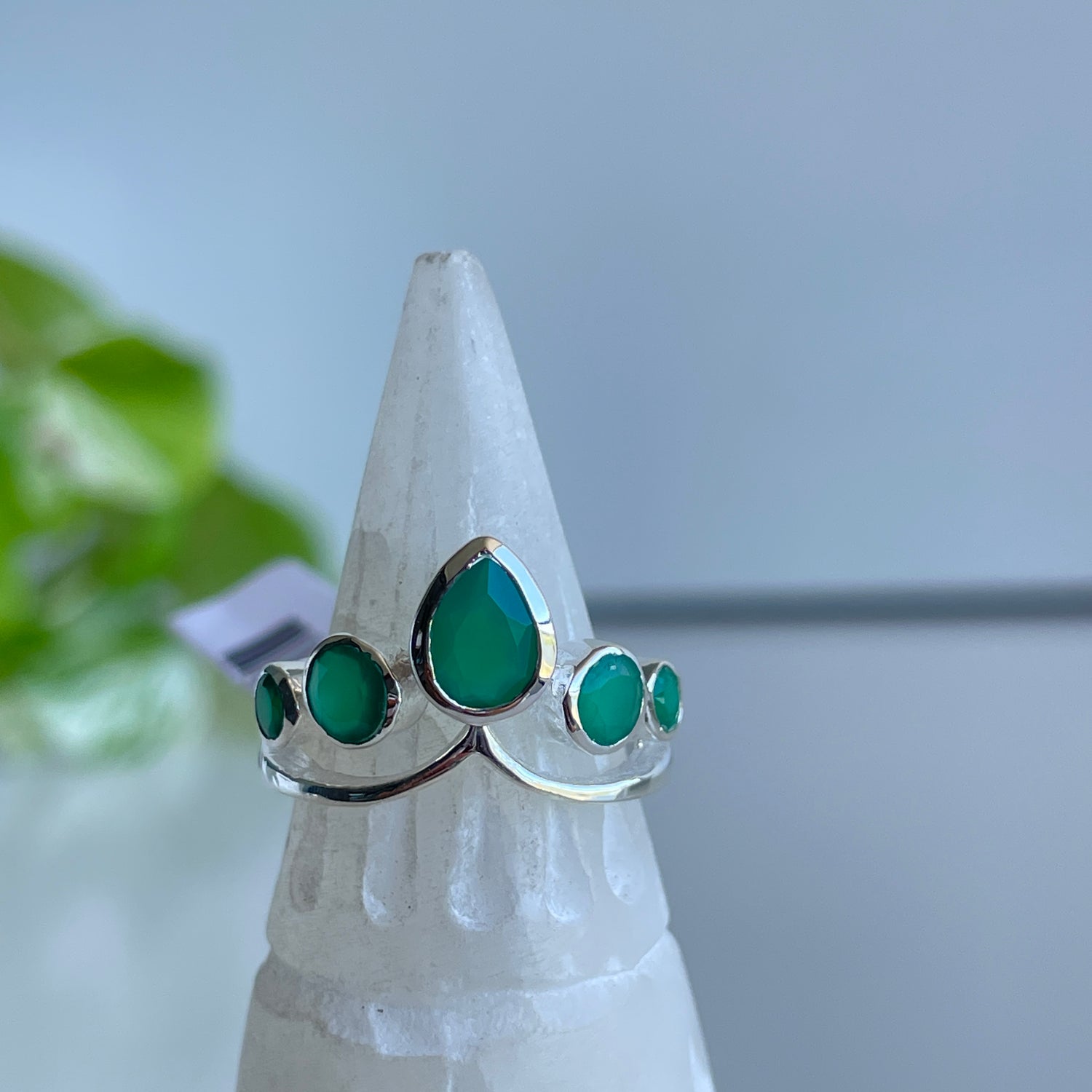 Green Onyx Crown Ring