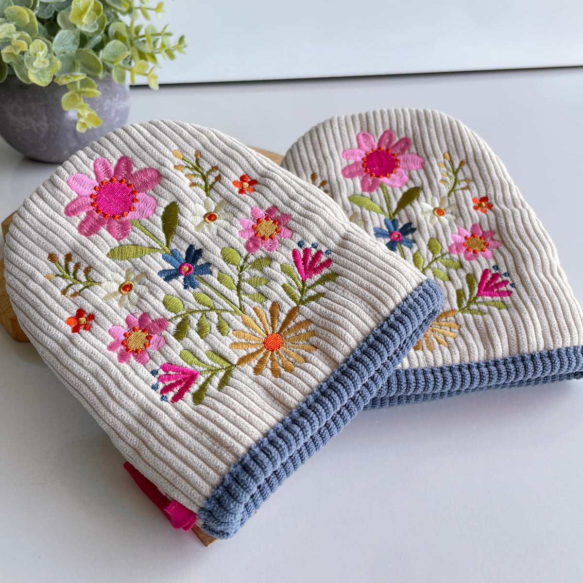 Mini Oven Mits Pair KTT000135