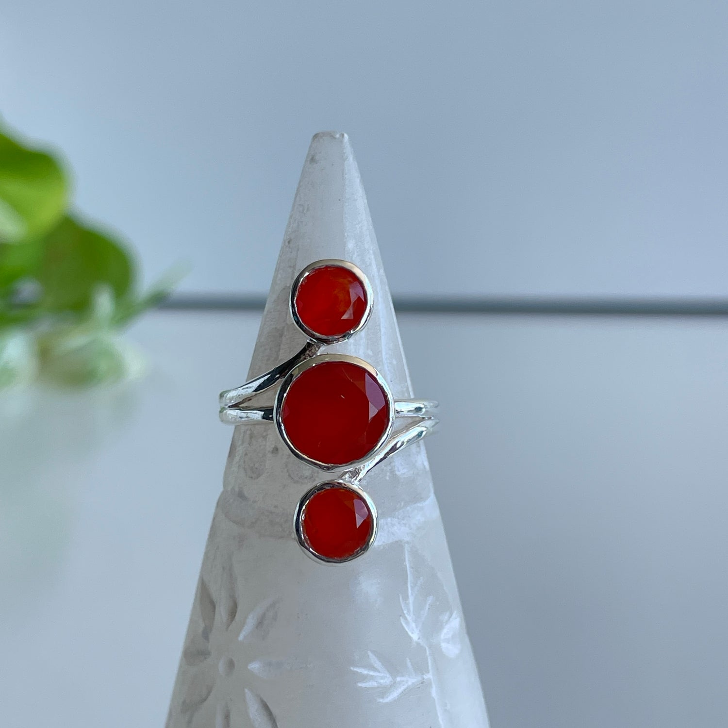 Carnelian Round Multi Stone Ring Sz8