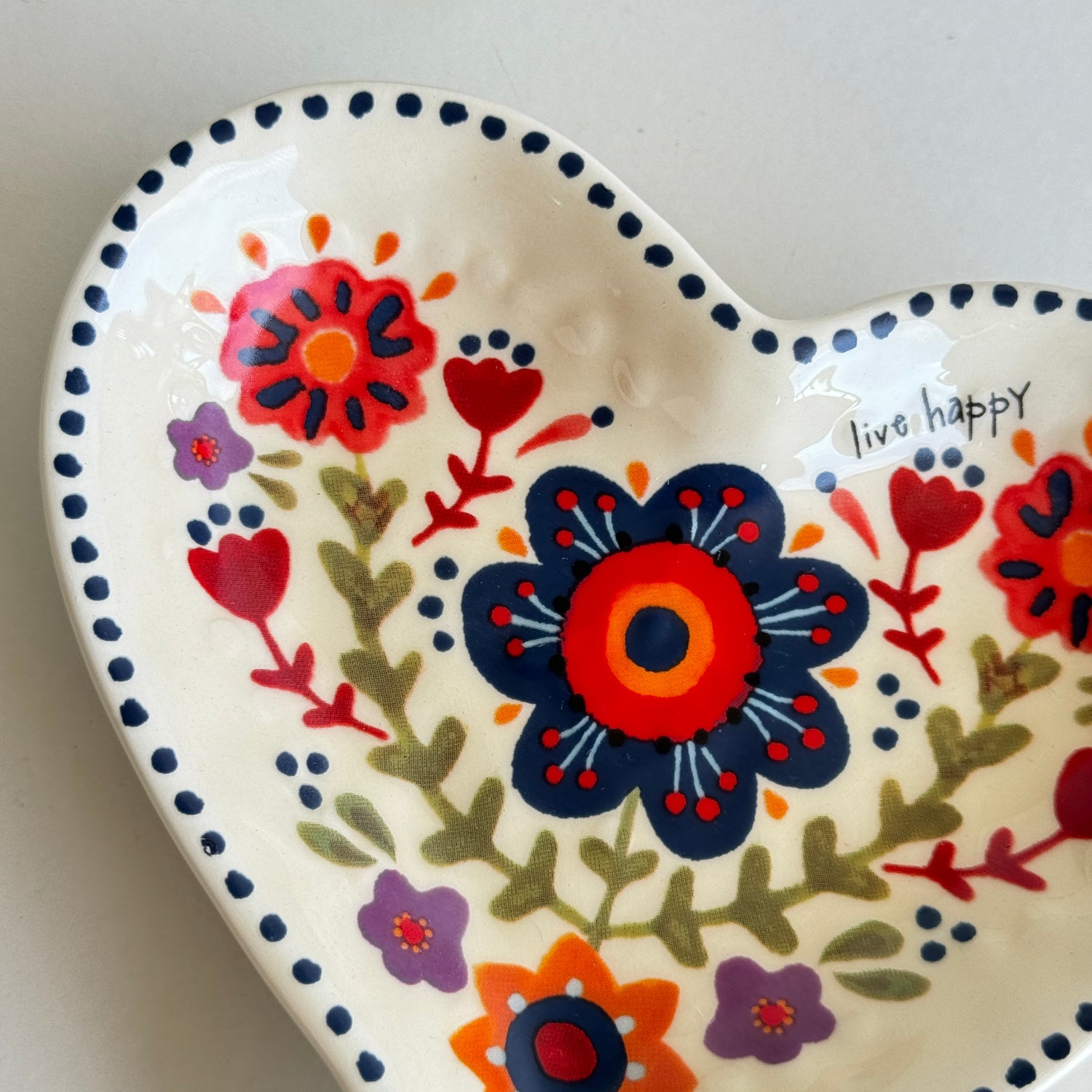 Live Happy Heart Dish SPN020