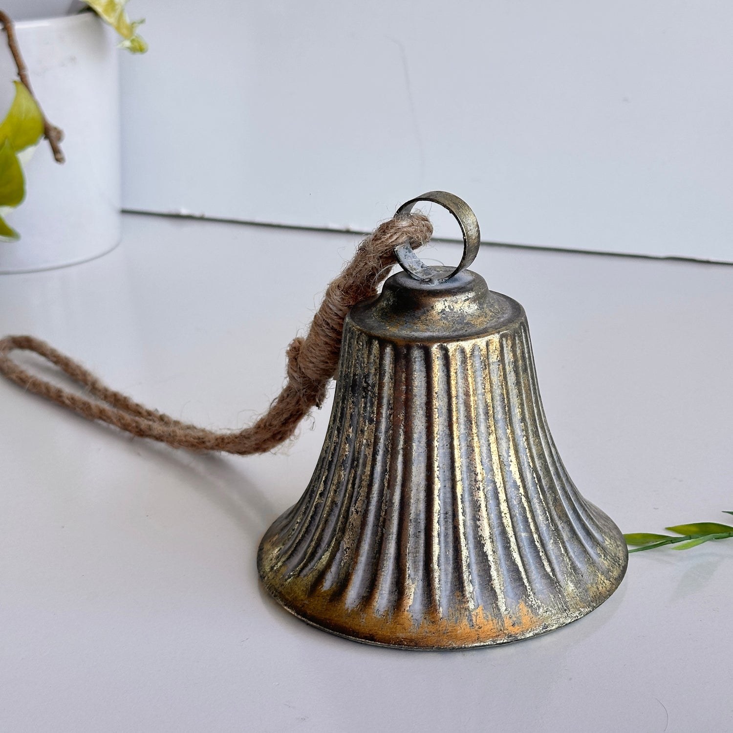 Brass Coloured Fluted Bell MD802