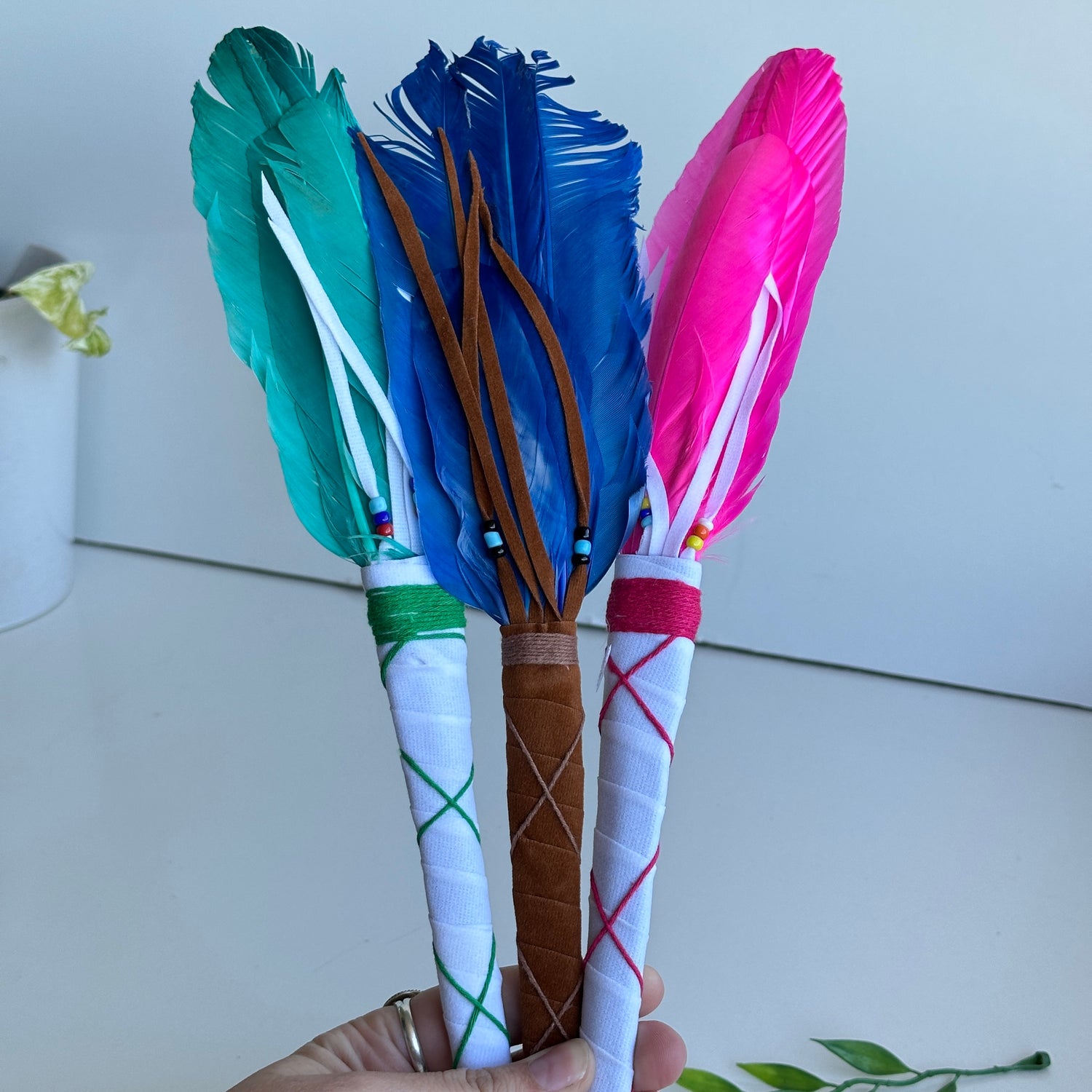 Small Cleansing Feather I3 I4