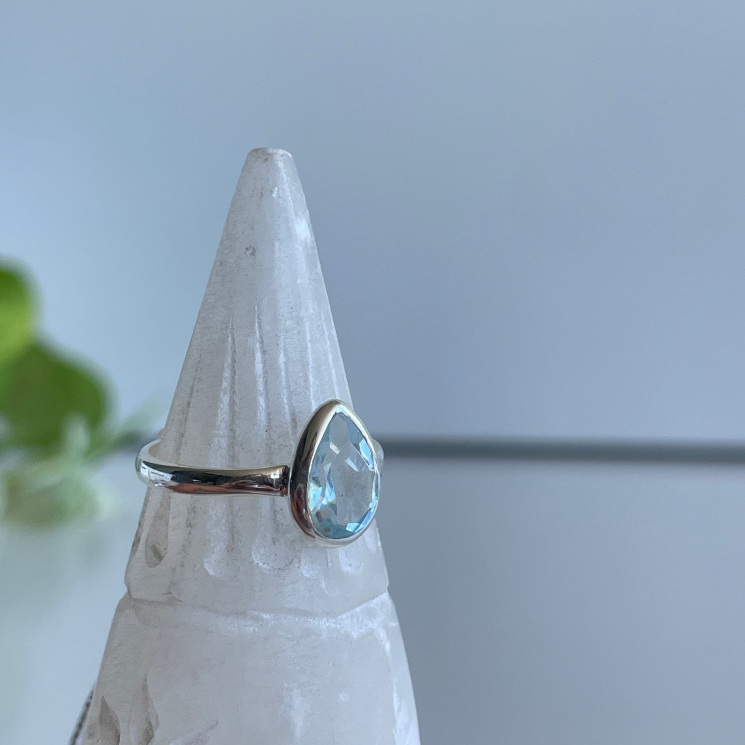 Blue Topaz Teardrop Ring R4862