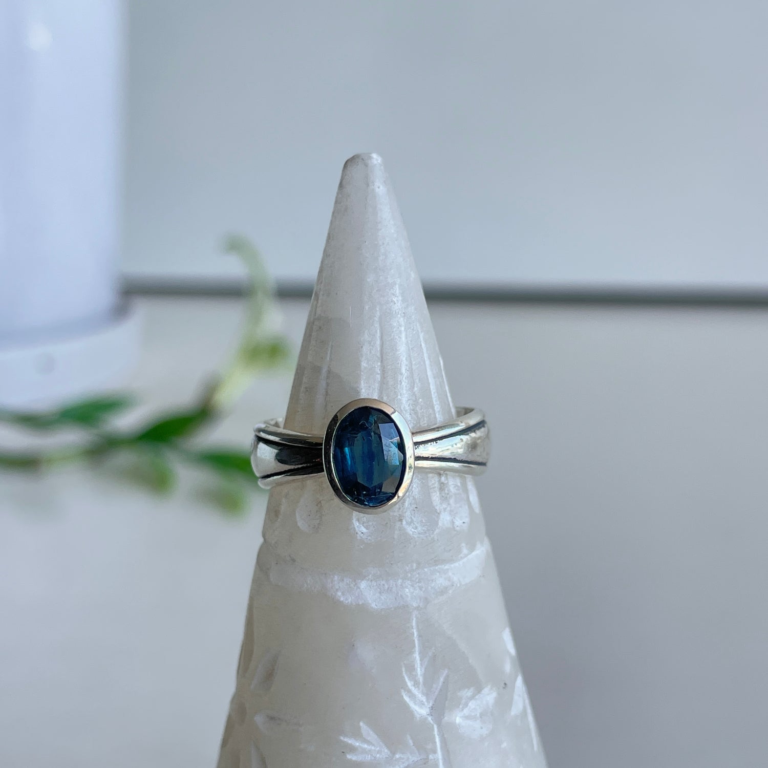 Ocean Kyanite Oval Ring Sz9
