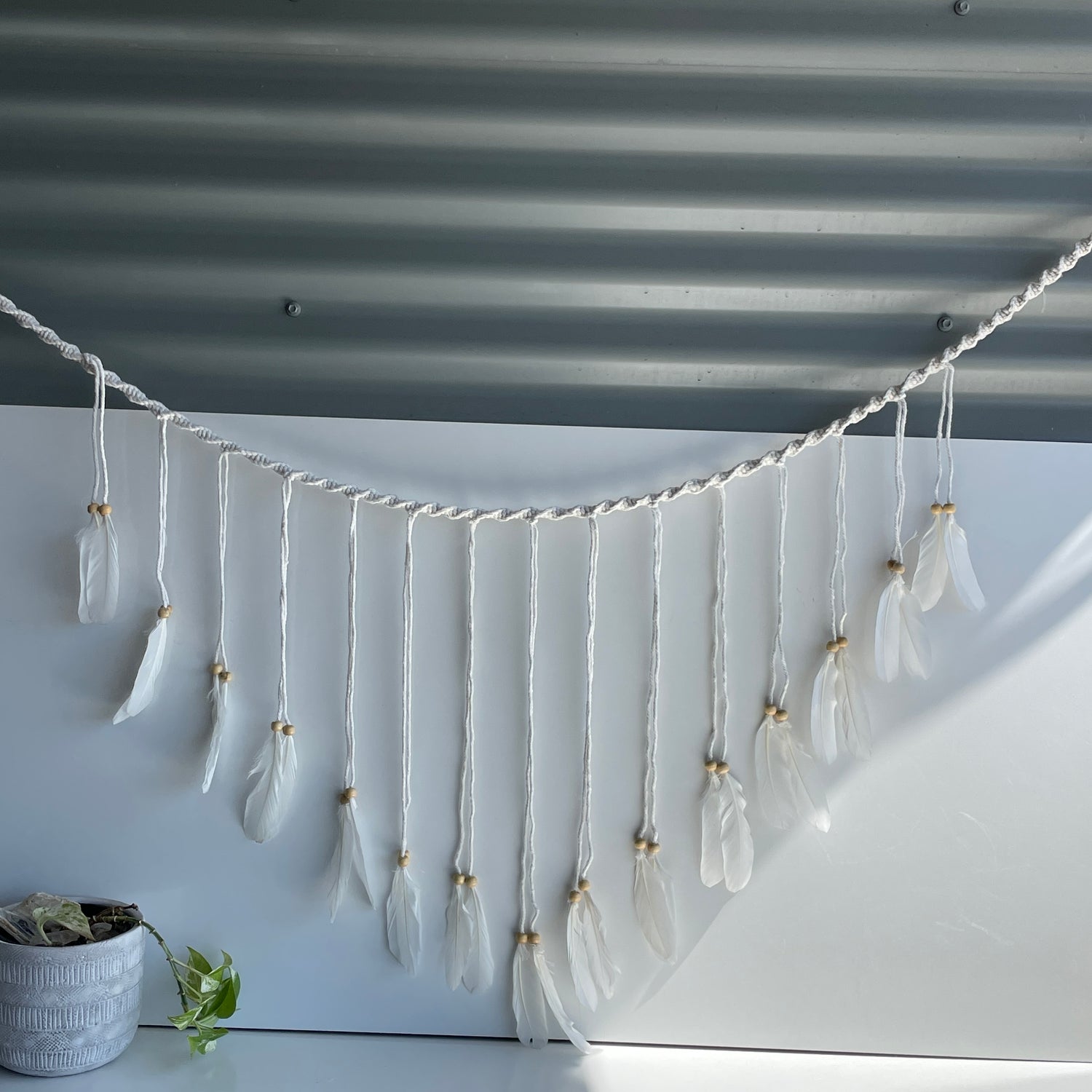 Macrame Feather Hanging DC262
