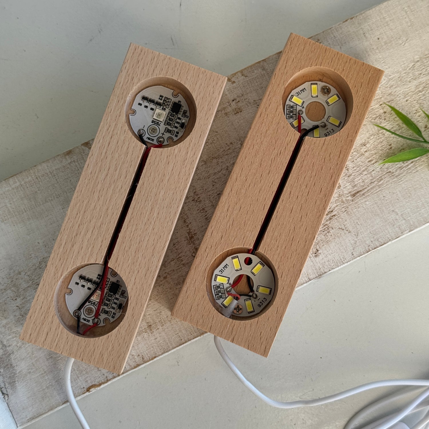 2 Hole USB Light