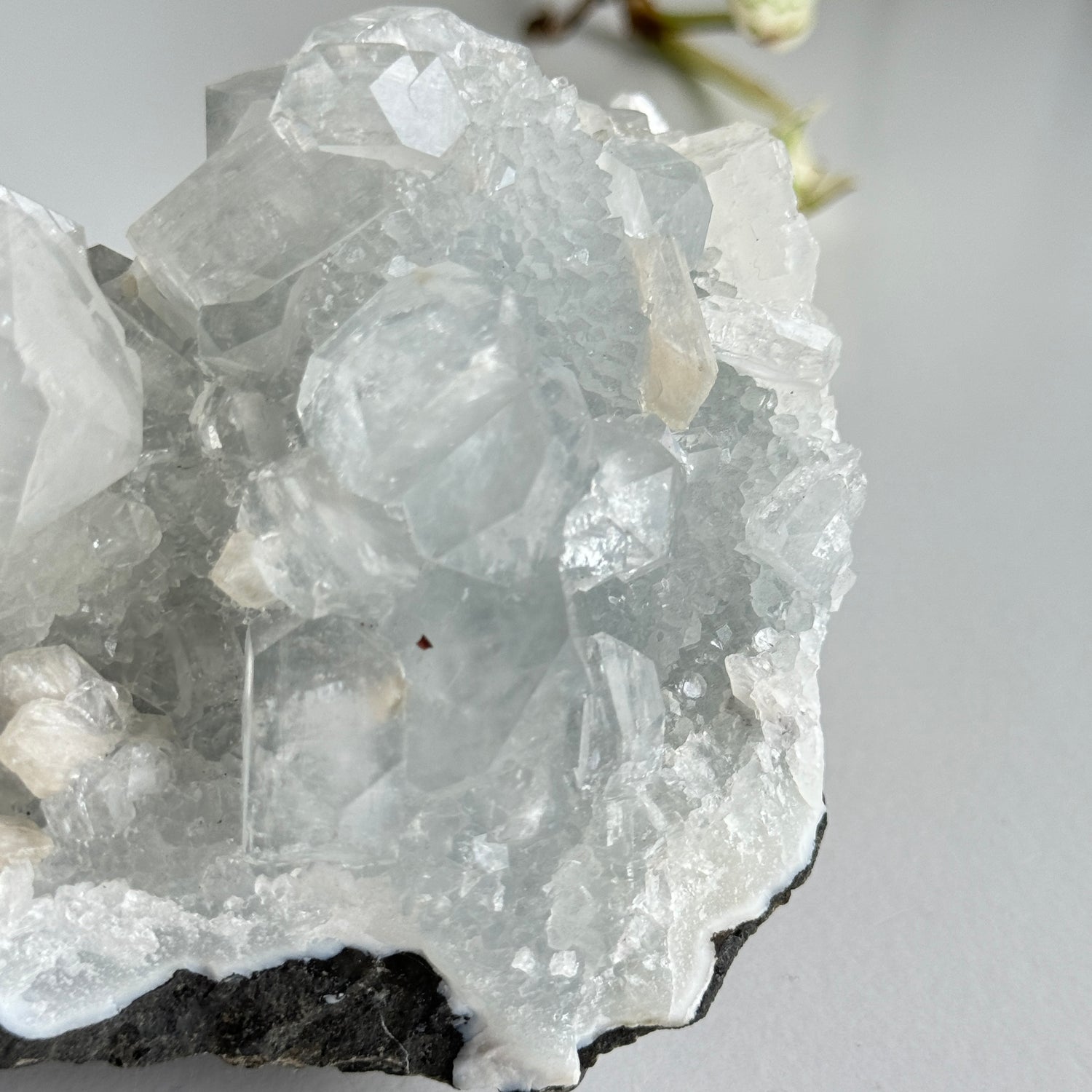 Apophyllite Cluster 1.016kg