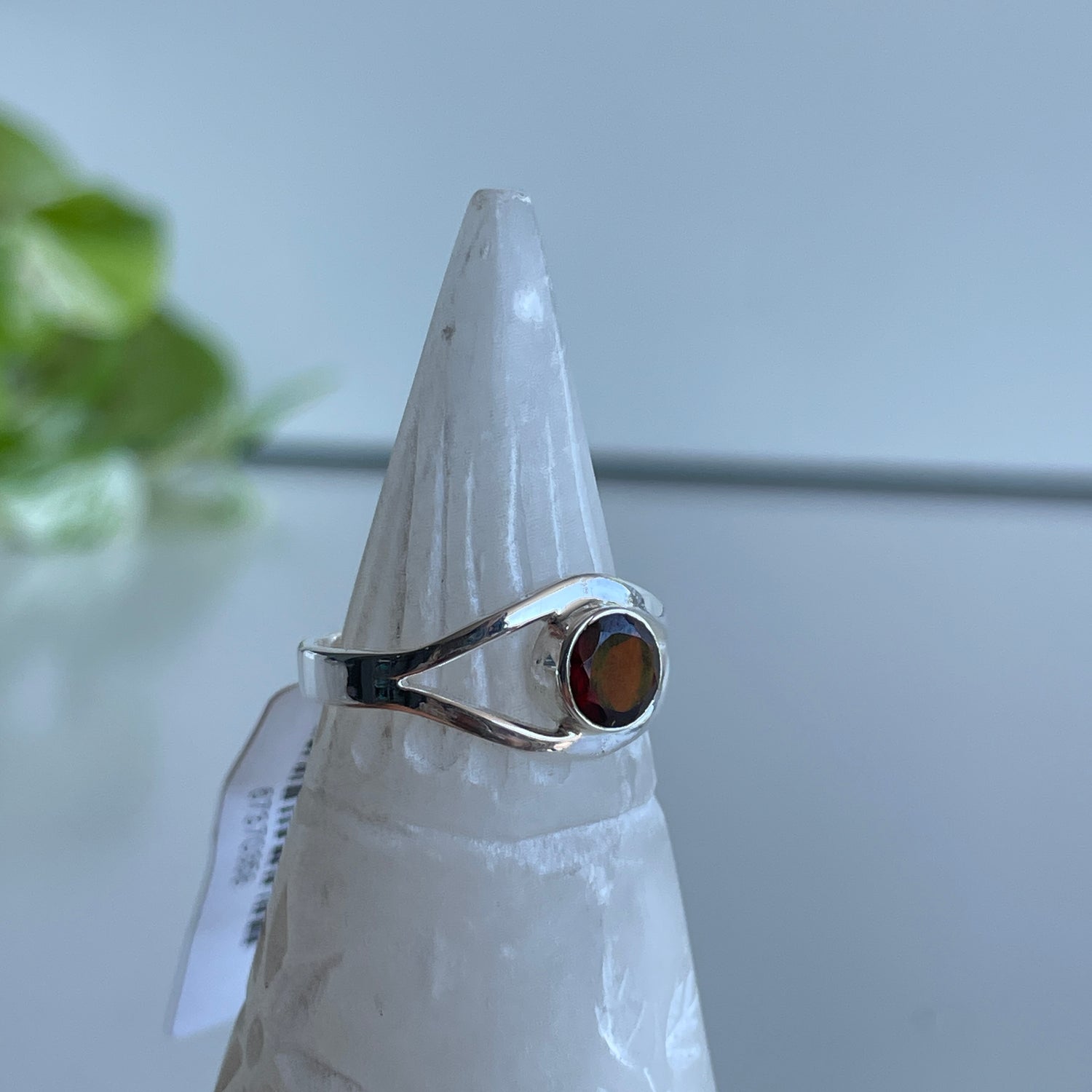 Garnet Faceted Round Ring R4035
