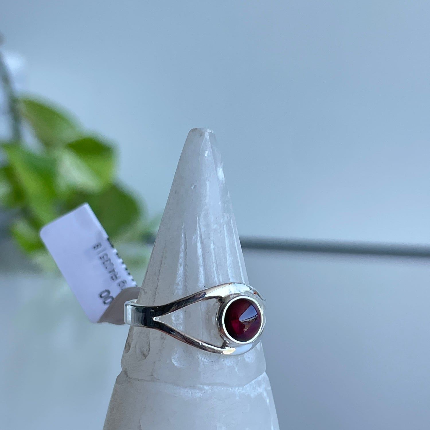 Garnet Round Ring R4035