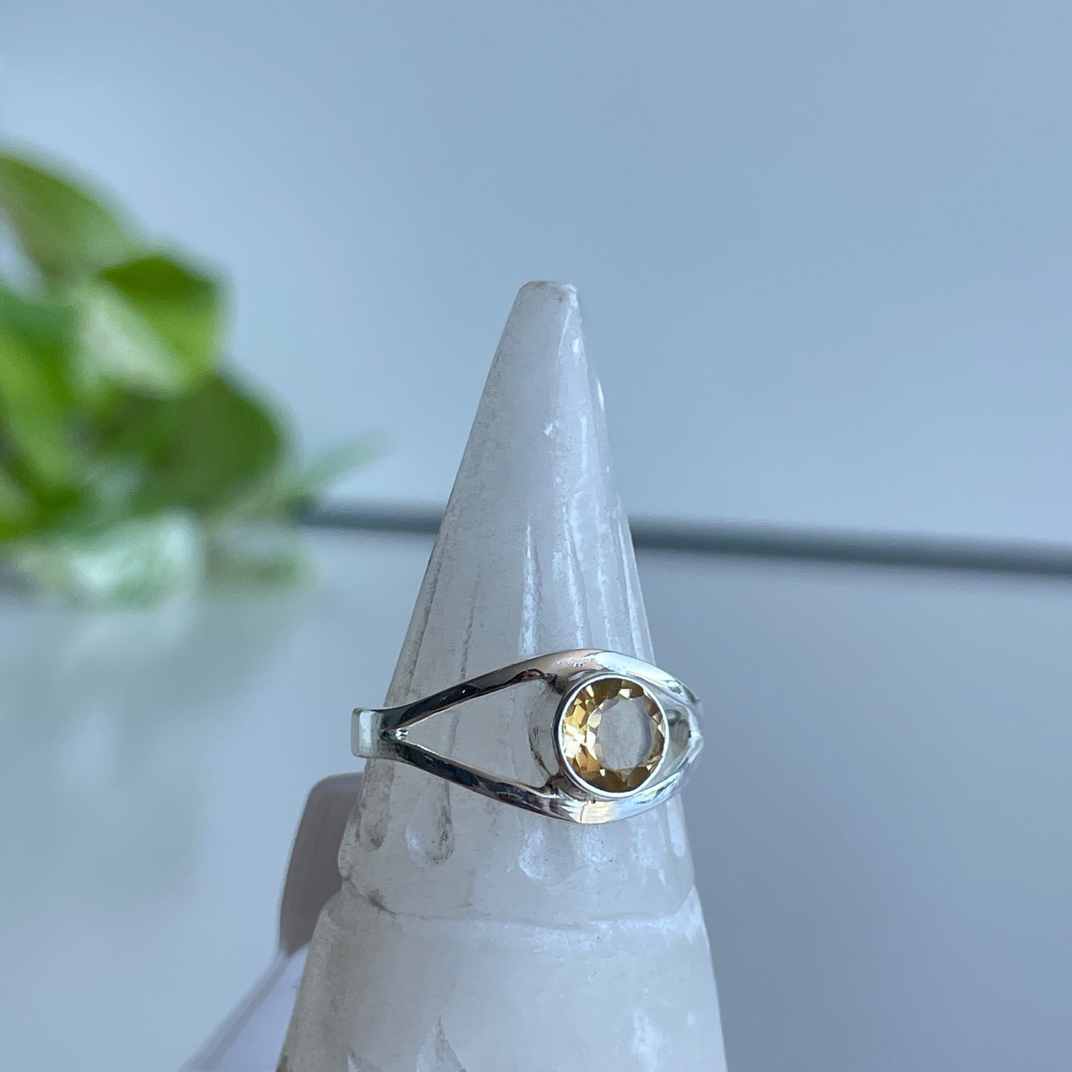 Citrine Faceted Round Ring R4035