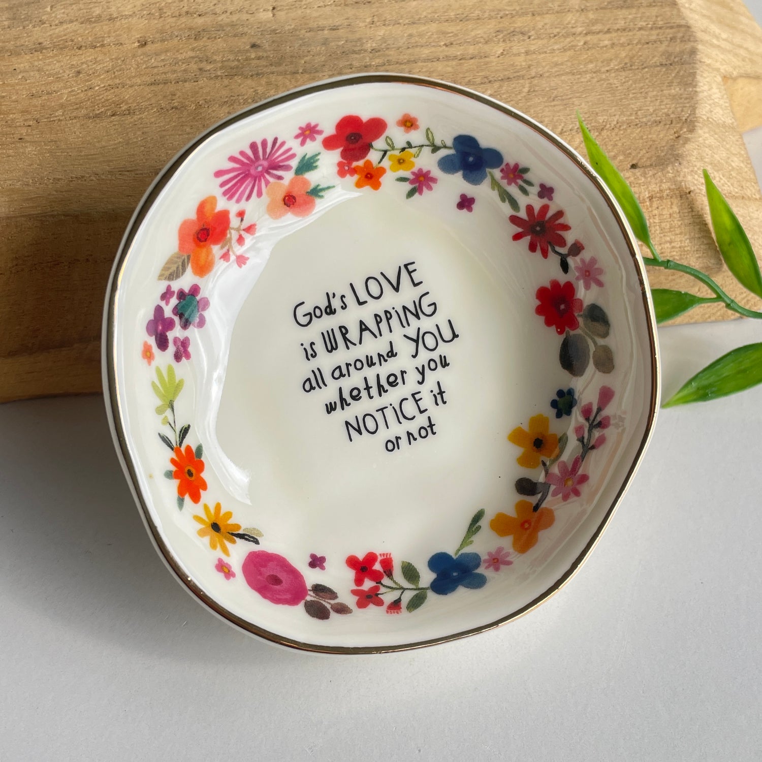 Gods Love Dish DSH000098