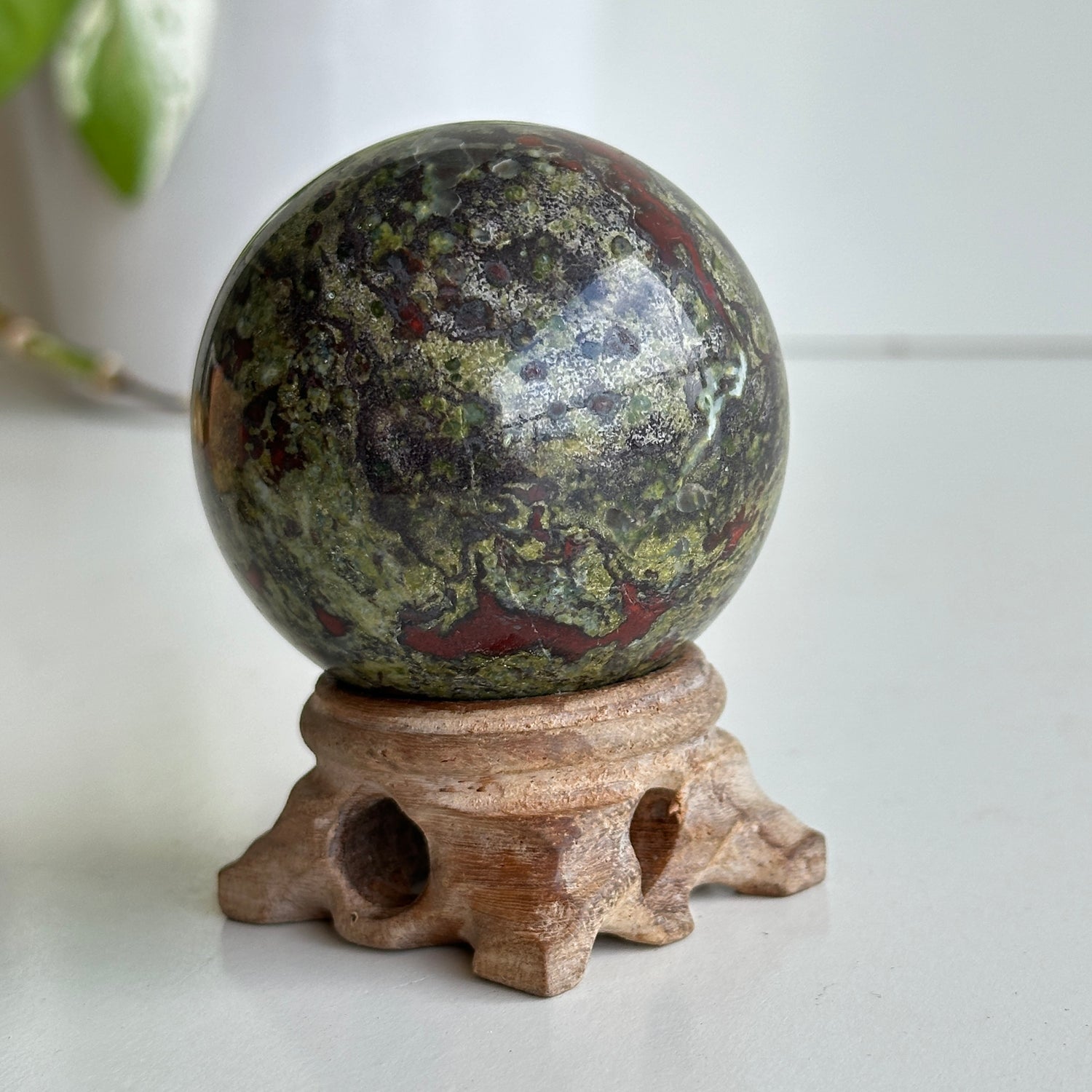 Dragons Blood Sphere 5.5cm
