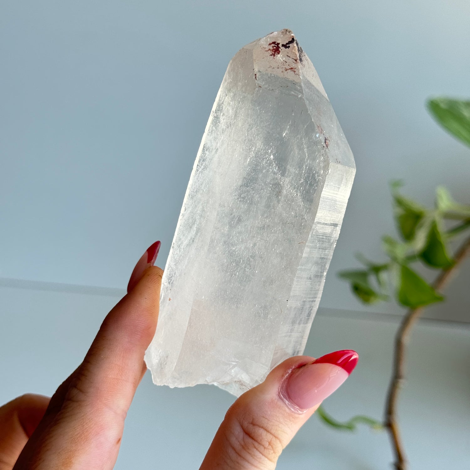 High Quality Clear Quartz Point 200g