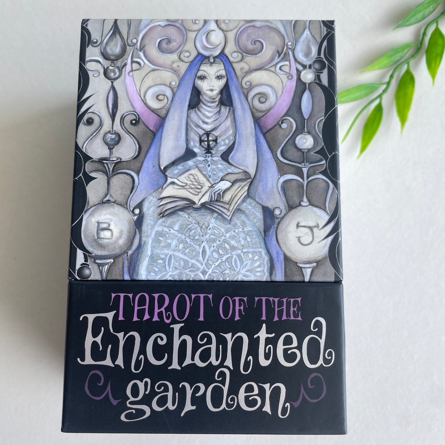Tarot Of The Enchanted Garden