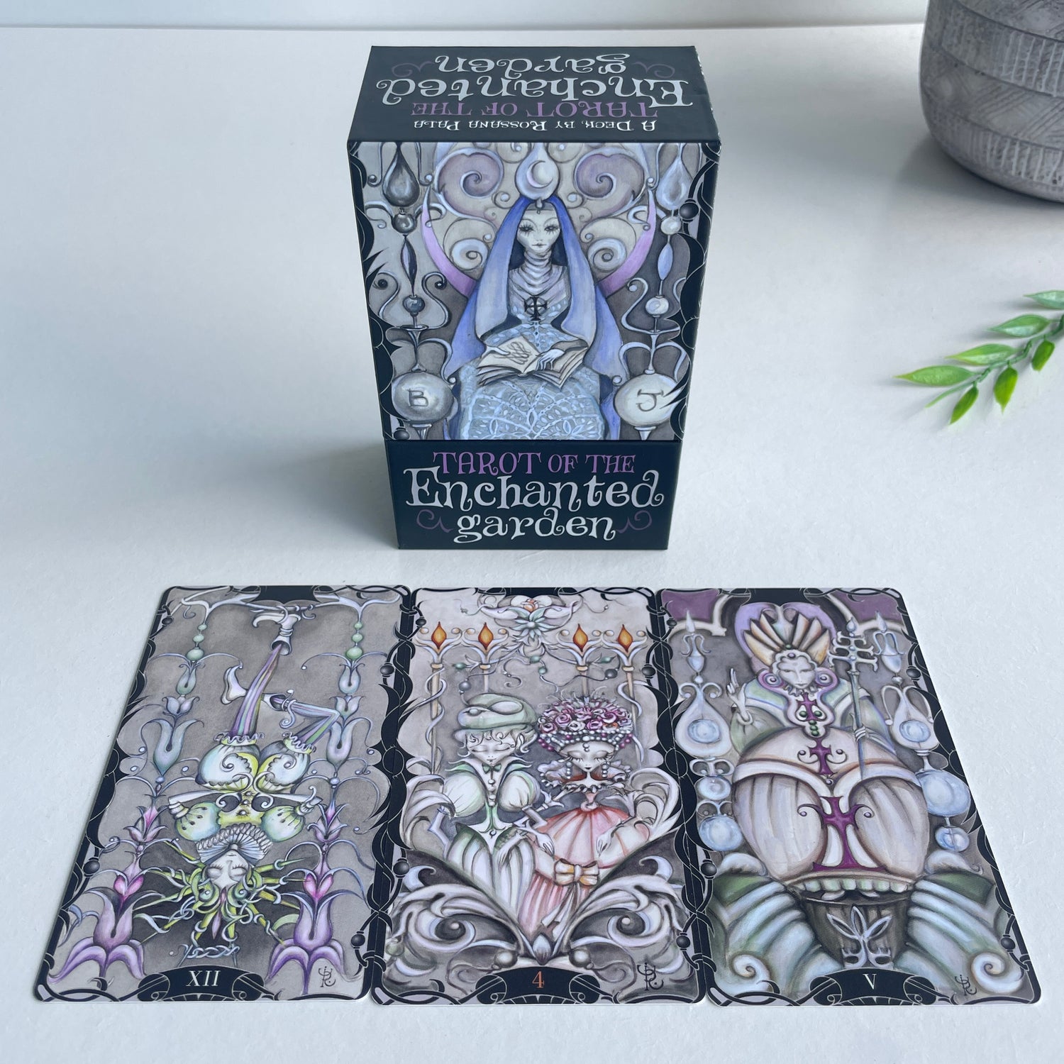 Tarot Of The Enchanted Garden