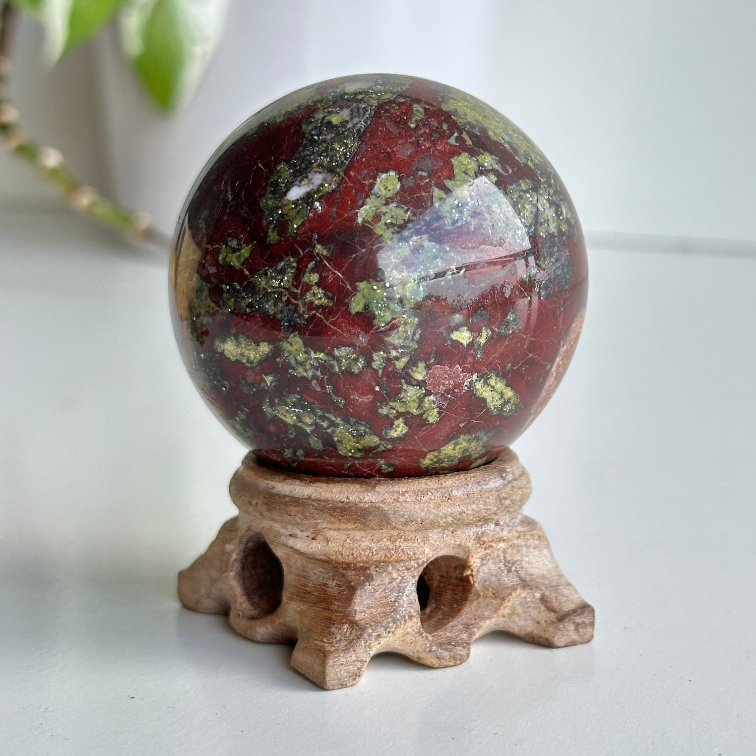 Dragons Blood Sphere 5.5cm
