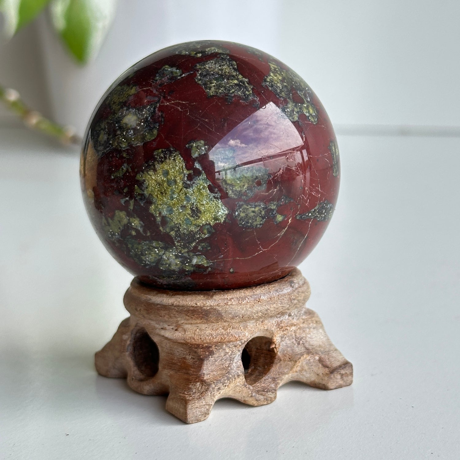 Dragons Blood Sphere 5.5cm