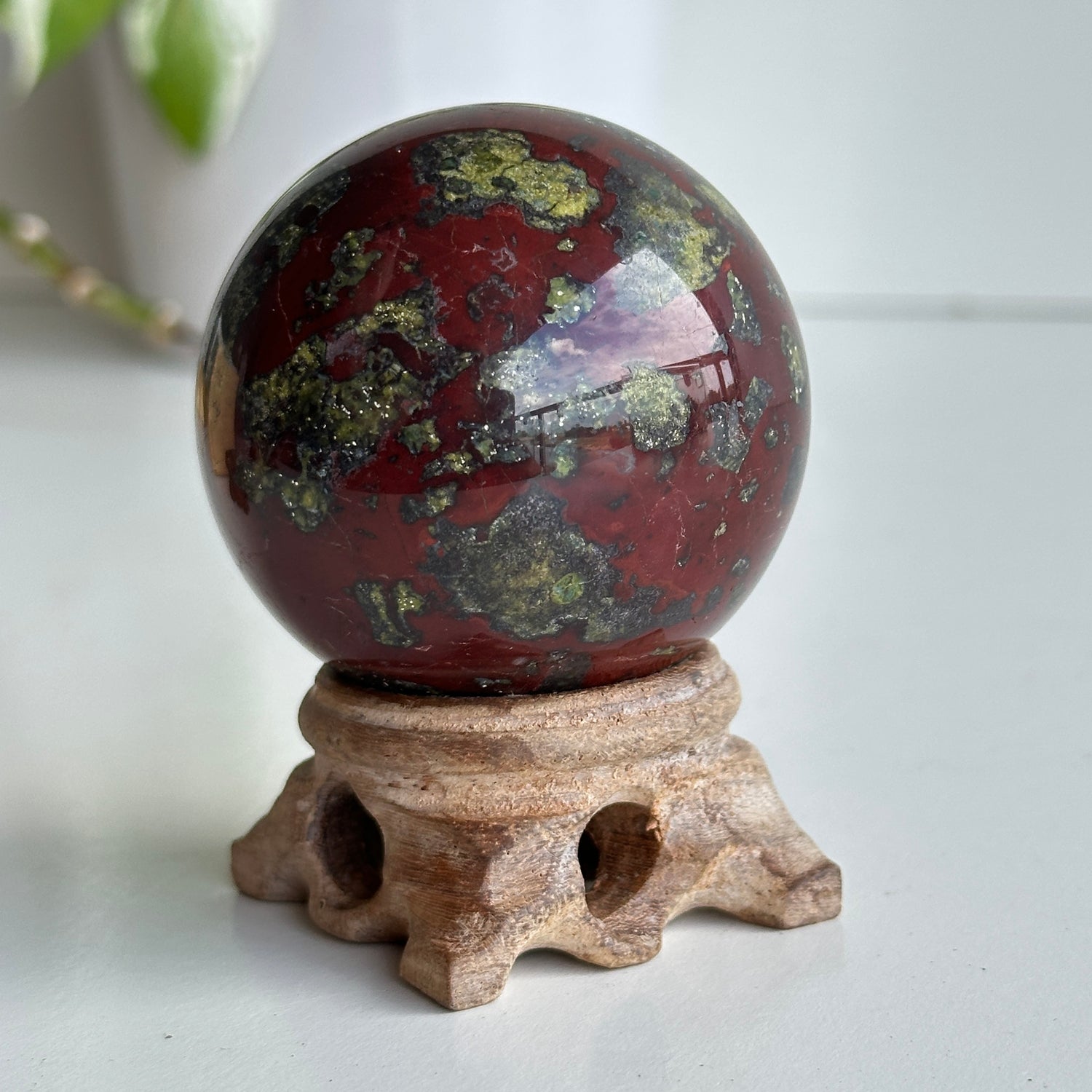 Dragons Blood Sphere 5.5cm