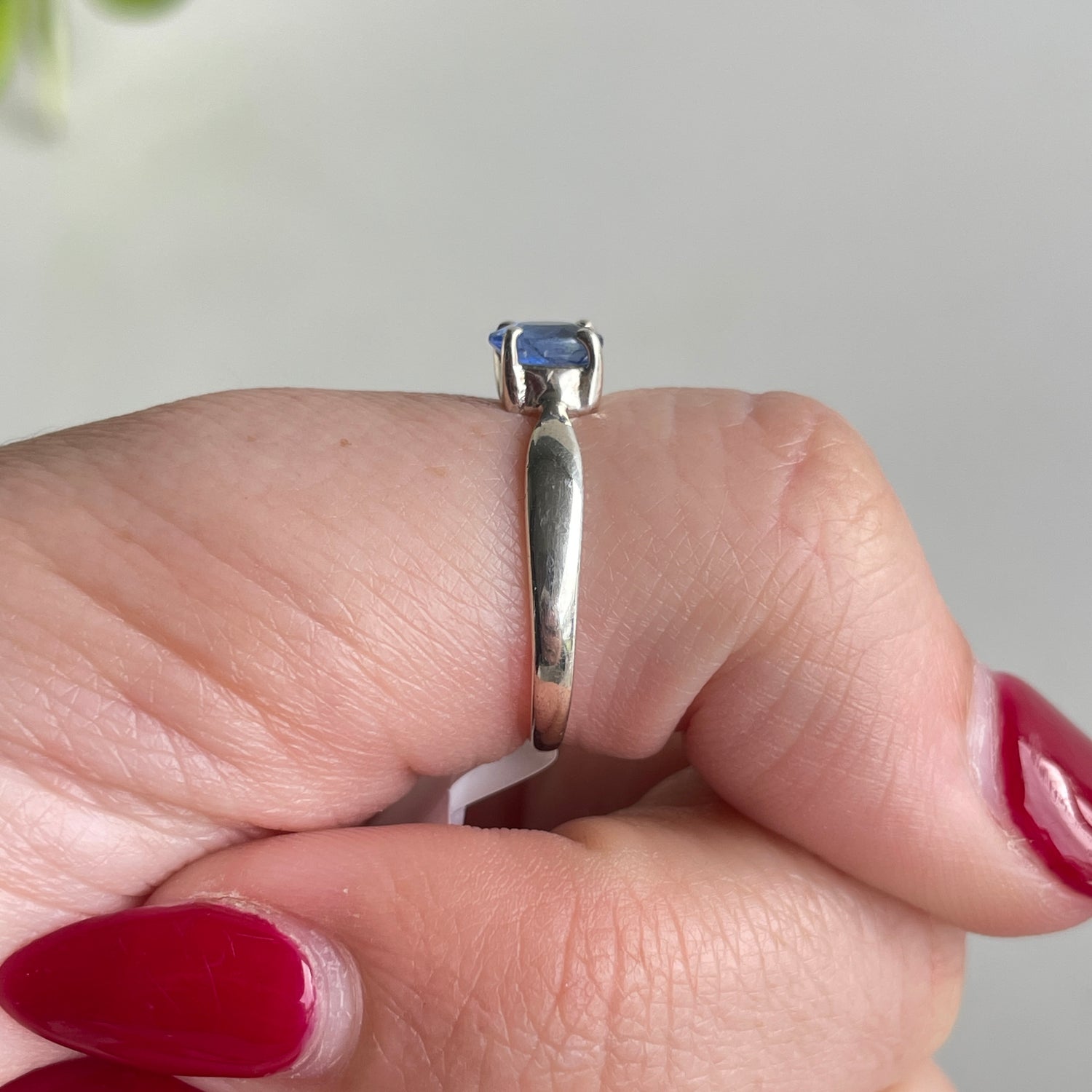Blue Sapphire Oval Ring Sz7.5