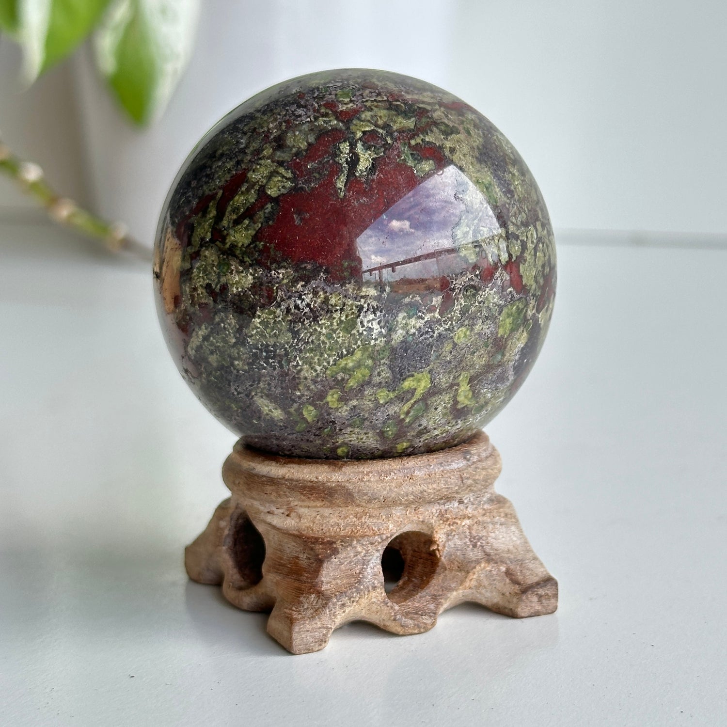 Dragons Blood Sphere 5.7cm