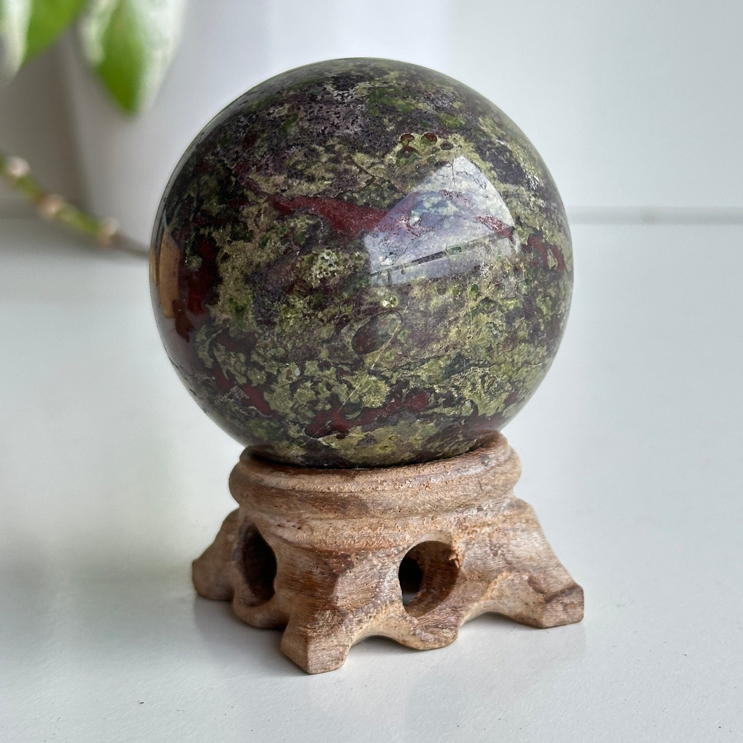 Dragons Blood Sphere 5.7cm
