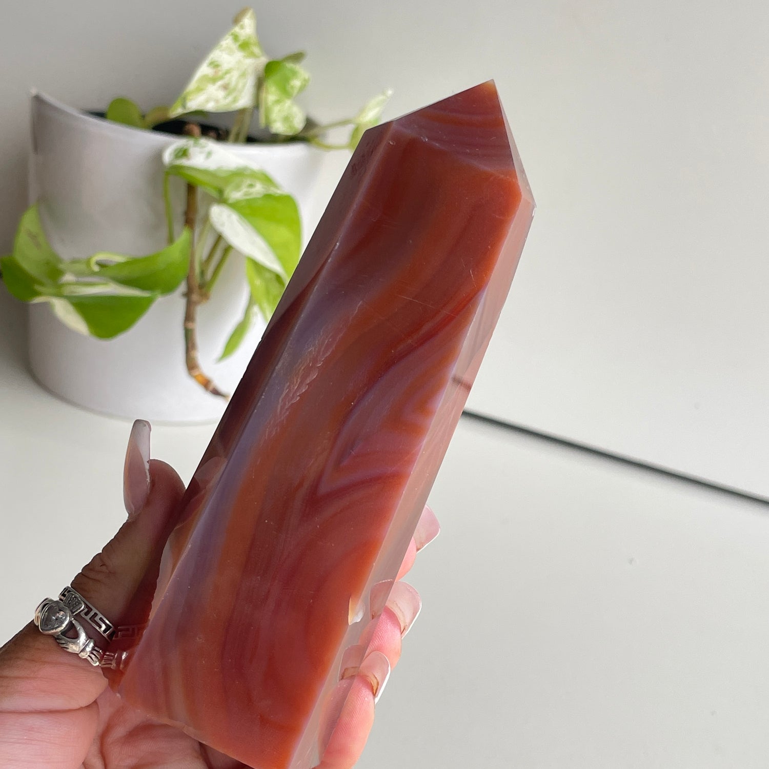Carnelian Generator 13.9cm