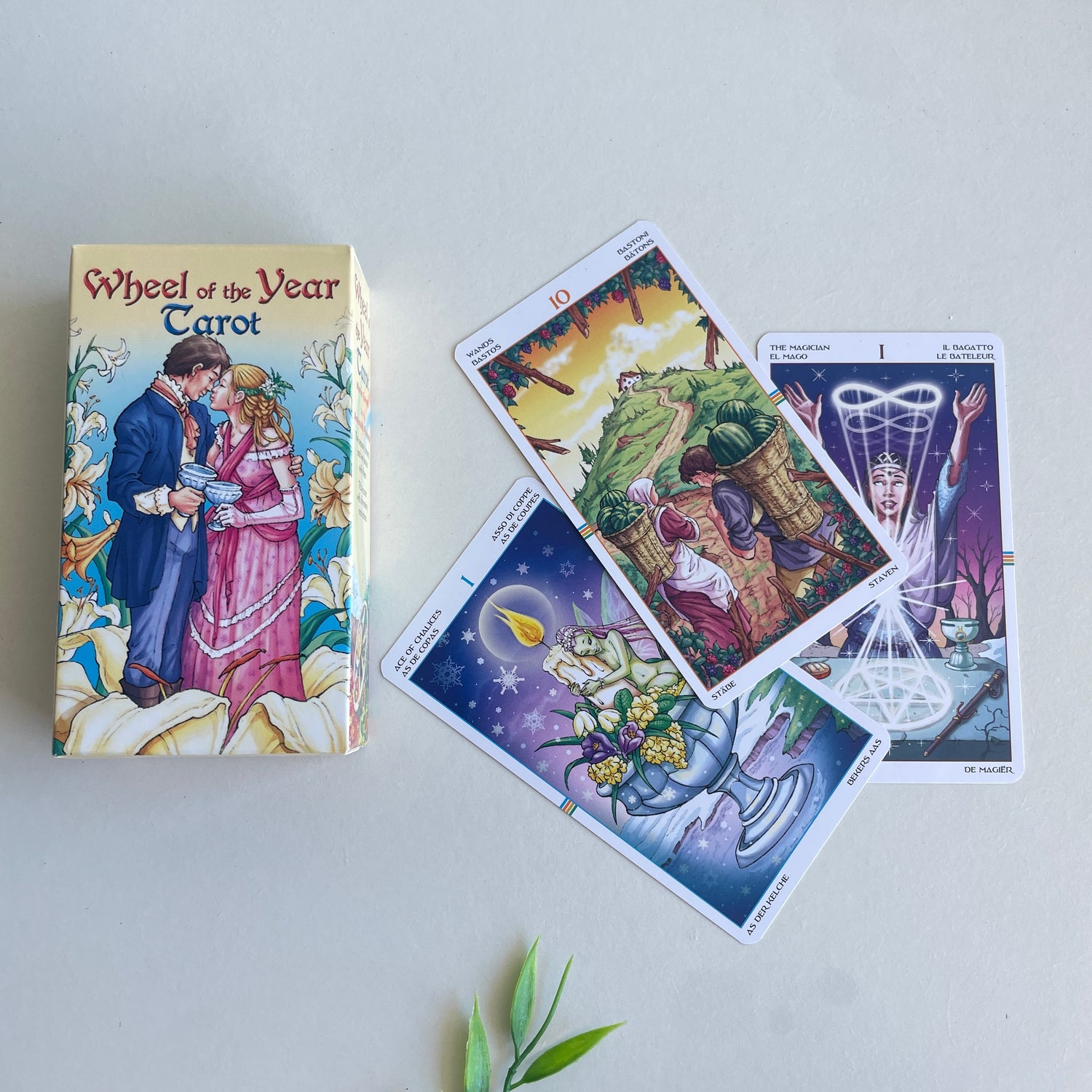 Wheel of The Year Tarot Maria Caratti