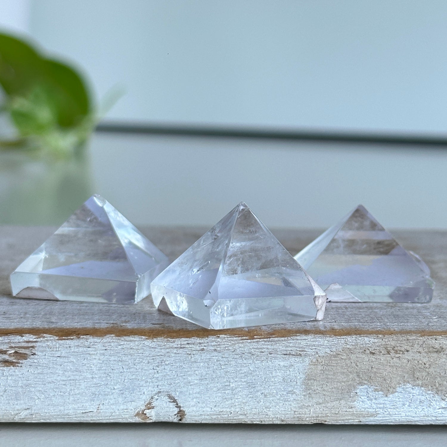 Clear Quartz Pyramid 23-28mm