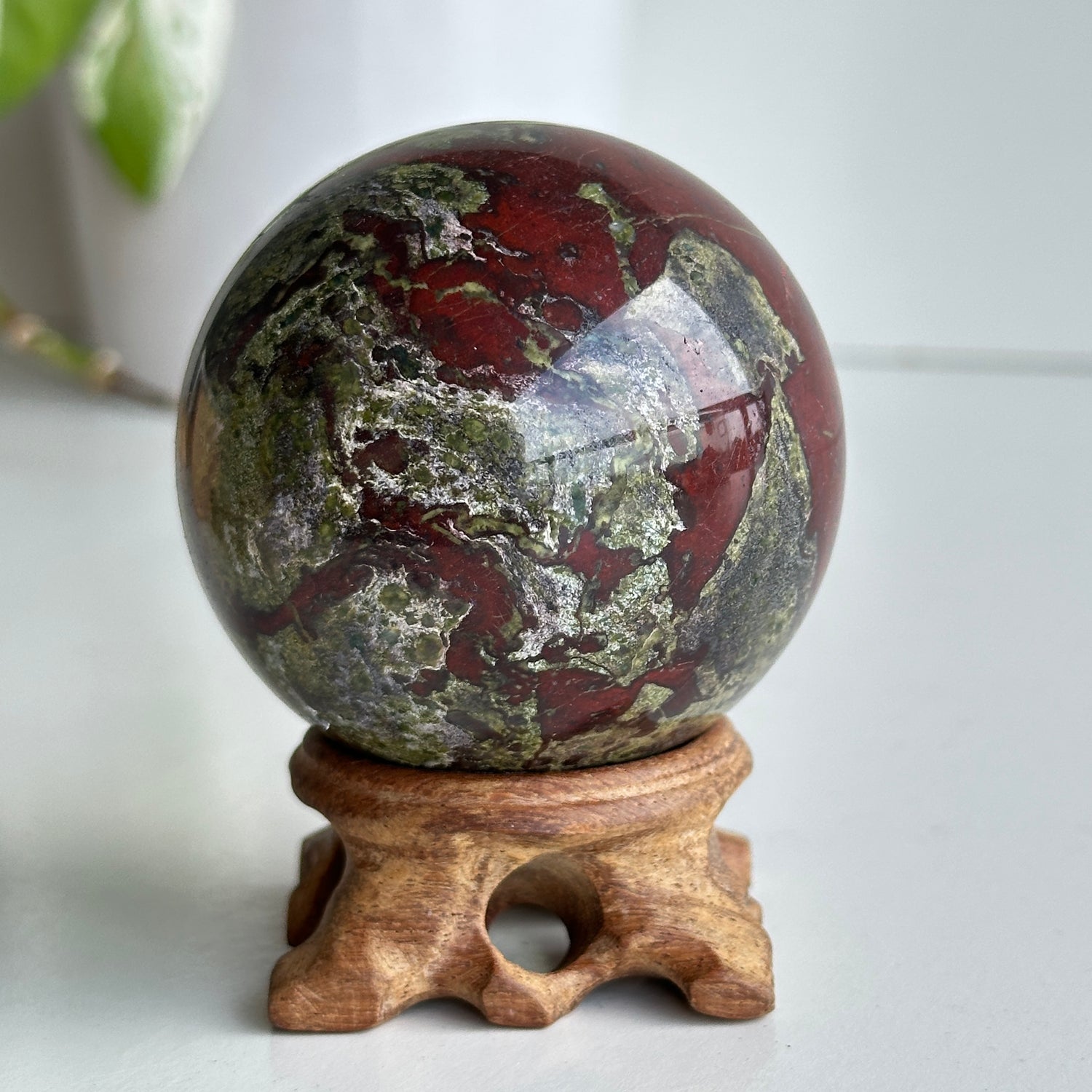Dragons Blood Sphere 6.2cm
