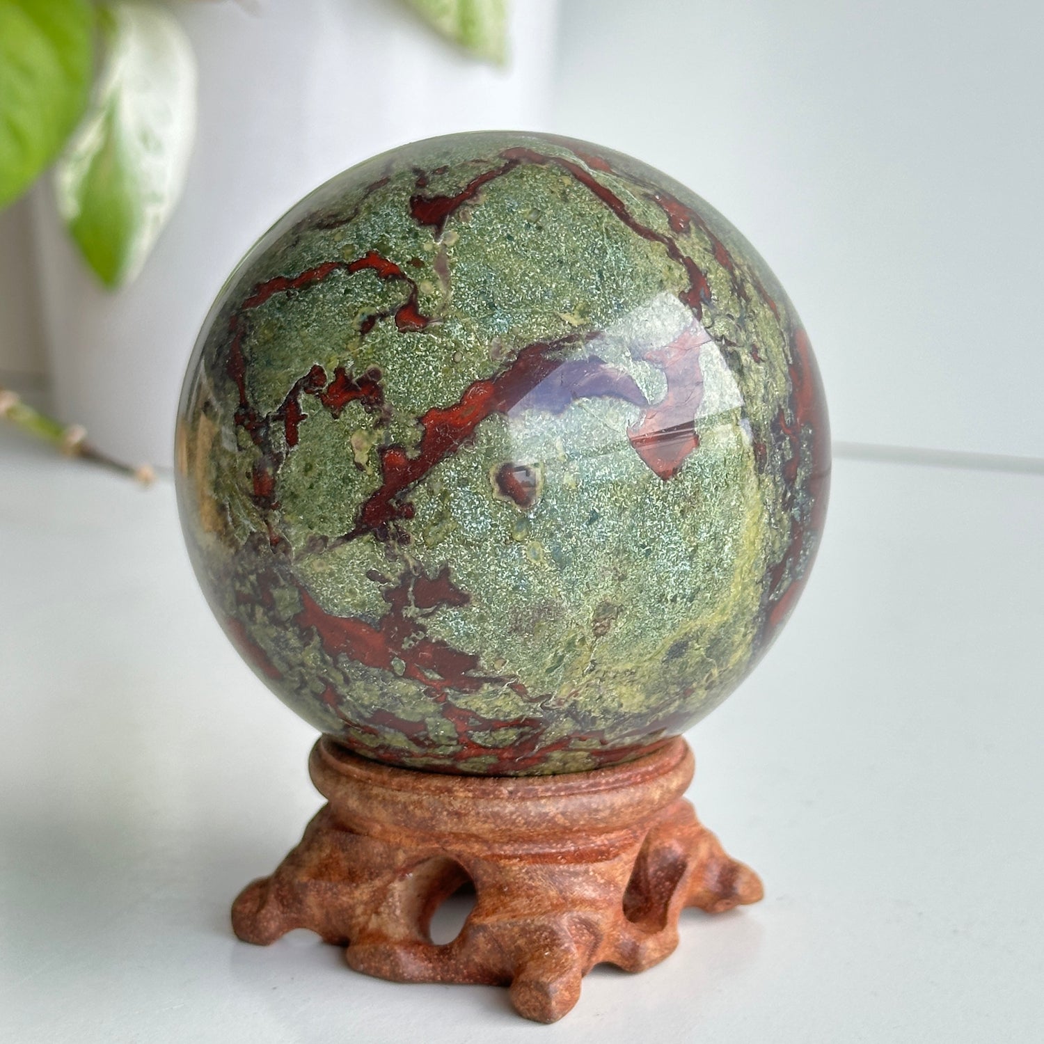 Dragons Blood Sphere 8.1cm