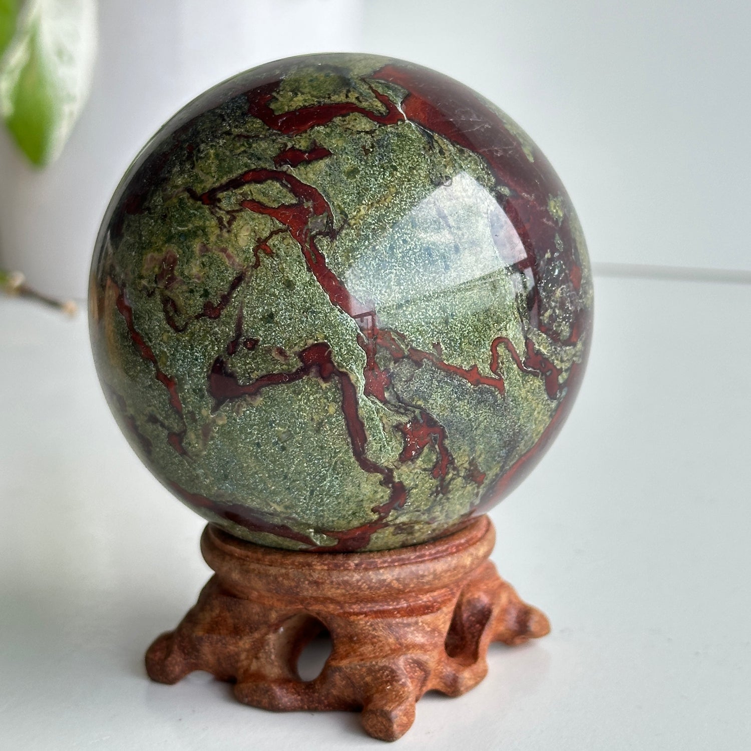 Dragons Blood Sphere 8.1cm
