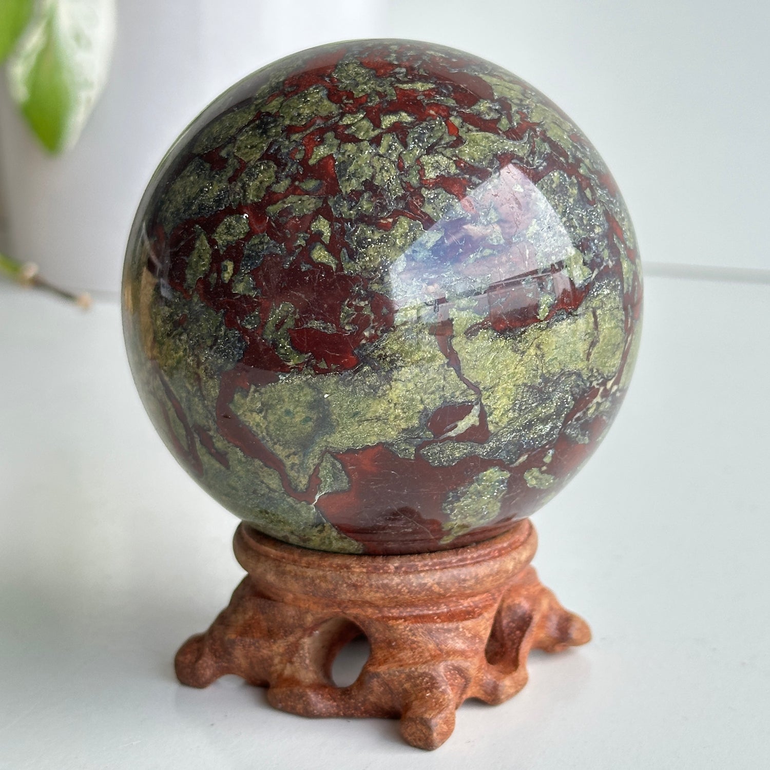 Dragons Blood Sphere 8.1cm
