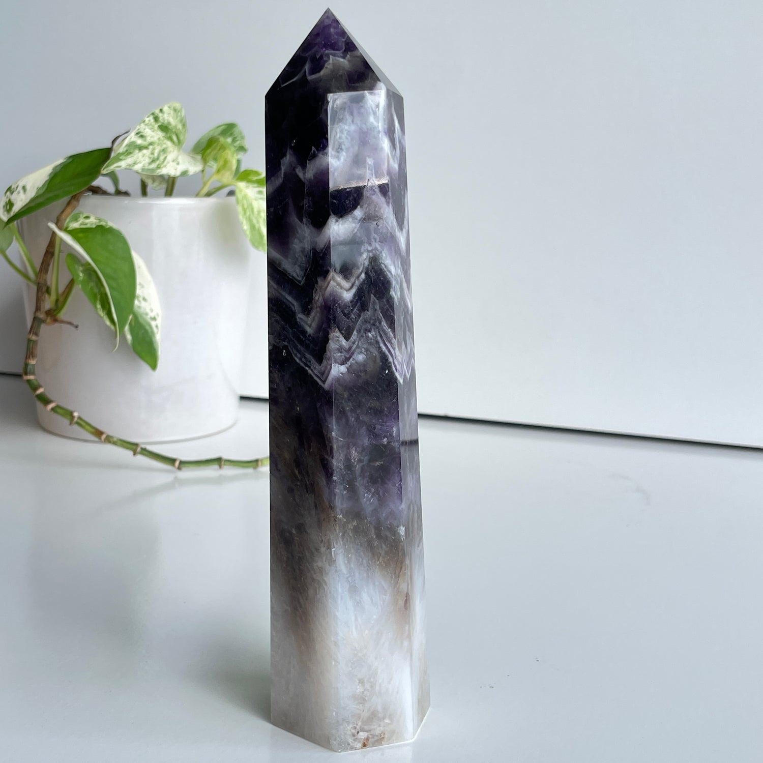 Chevron Amethyst Generator 21.7cm