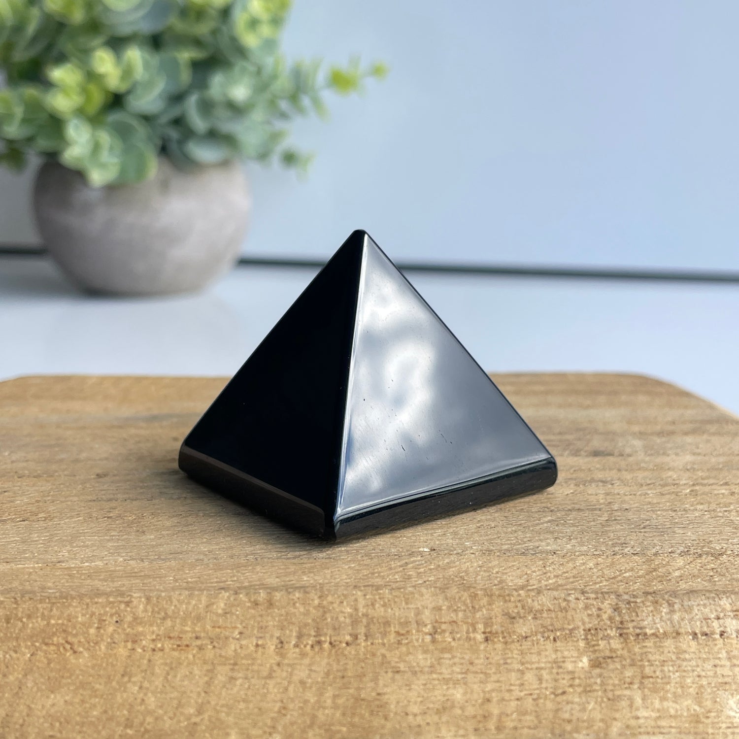 Black Obsidian Pyramid 4cm