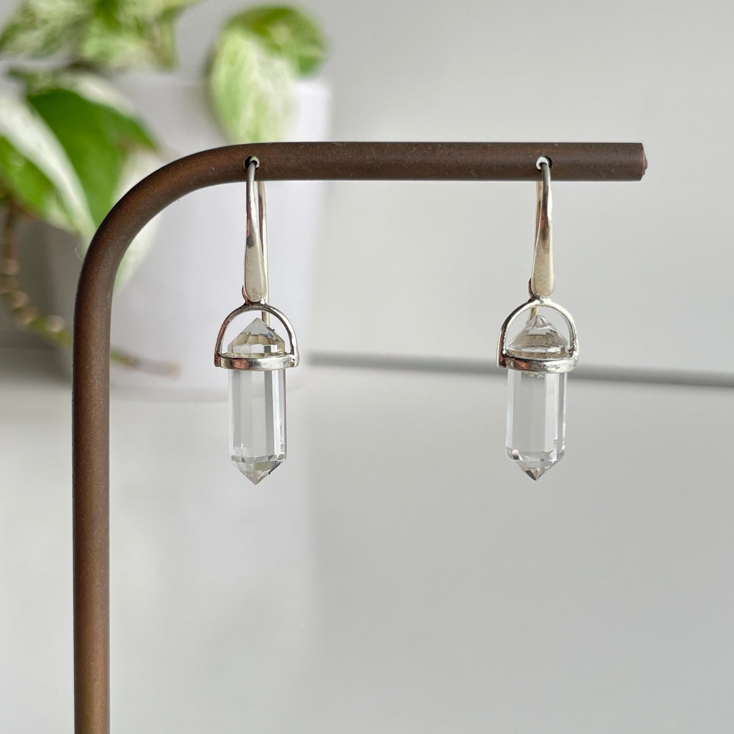 Clear Quartz Vogel Earrings