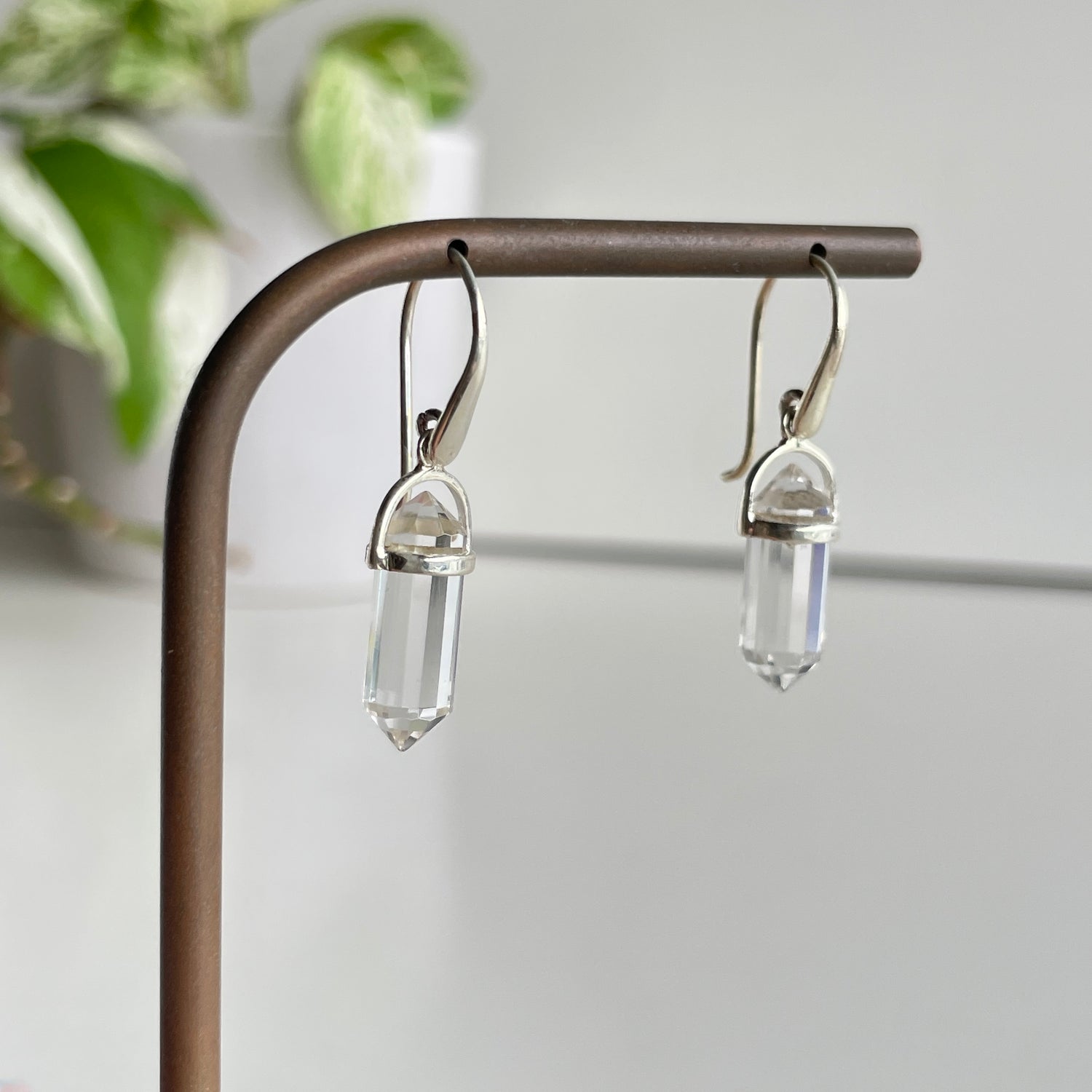 Clear Quartz Vogel Earrings