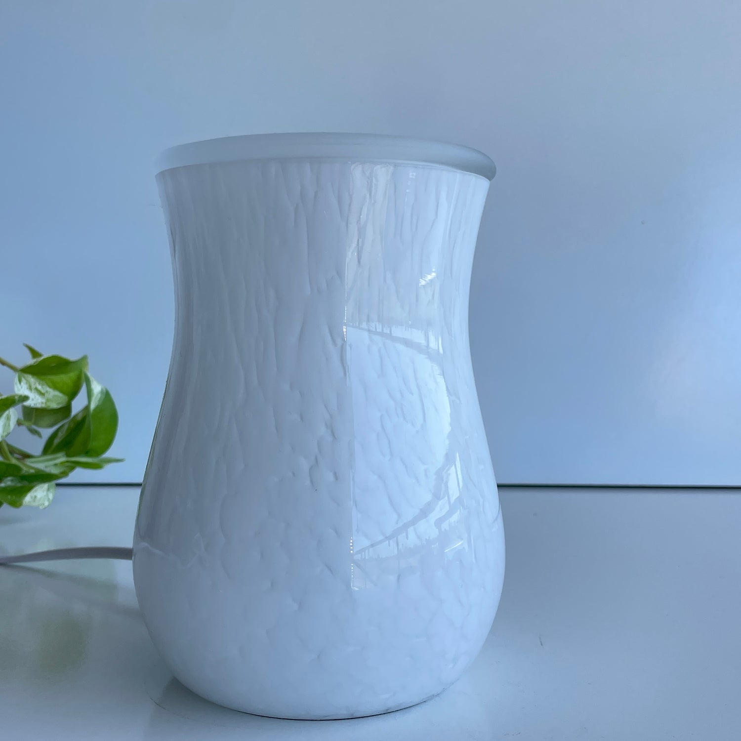 Moonstone Glass Illumination Warmer