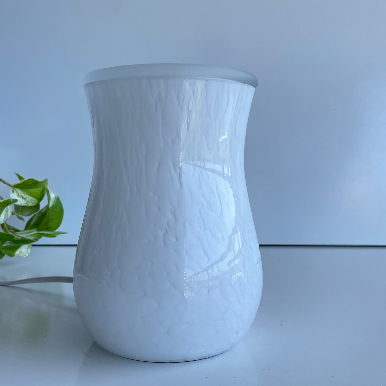 Moonstone Glass Illumination Warmer