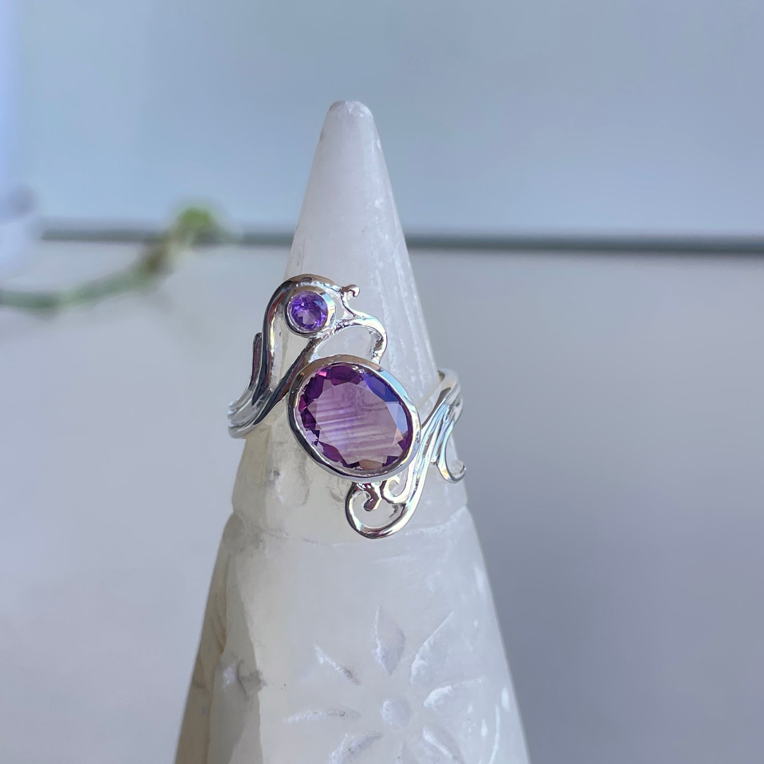 Amethyst Oval Ring R3908