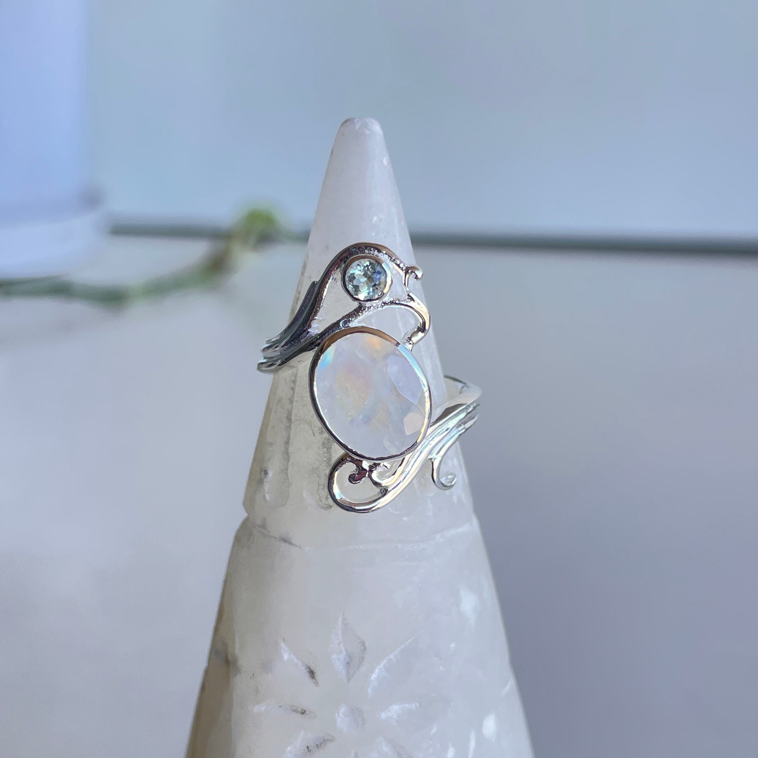Moonstone Oval Ring R3908