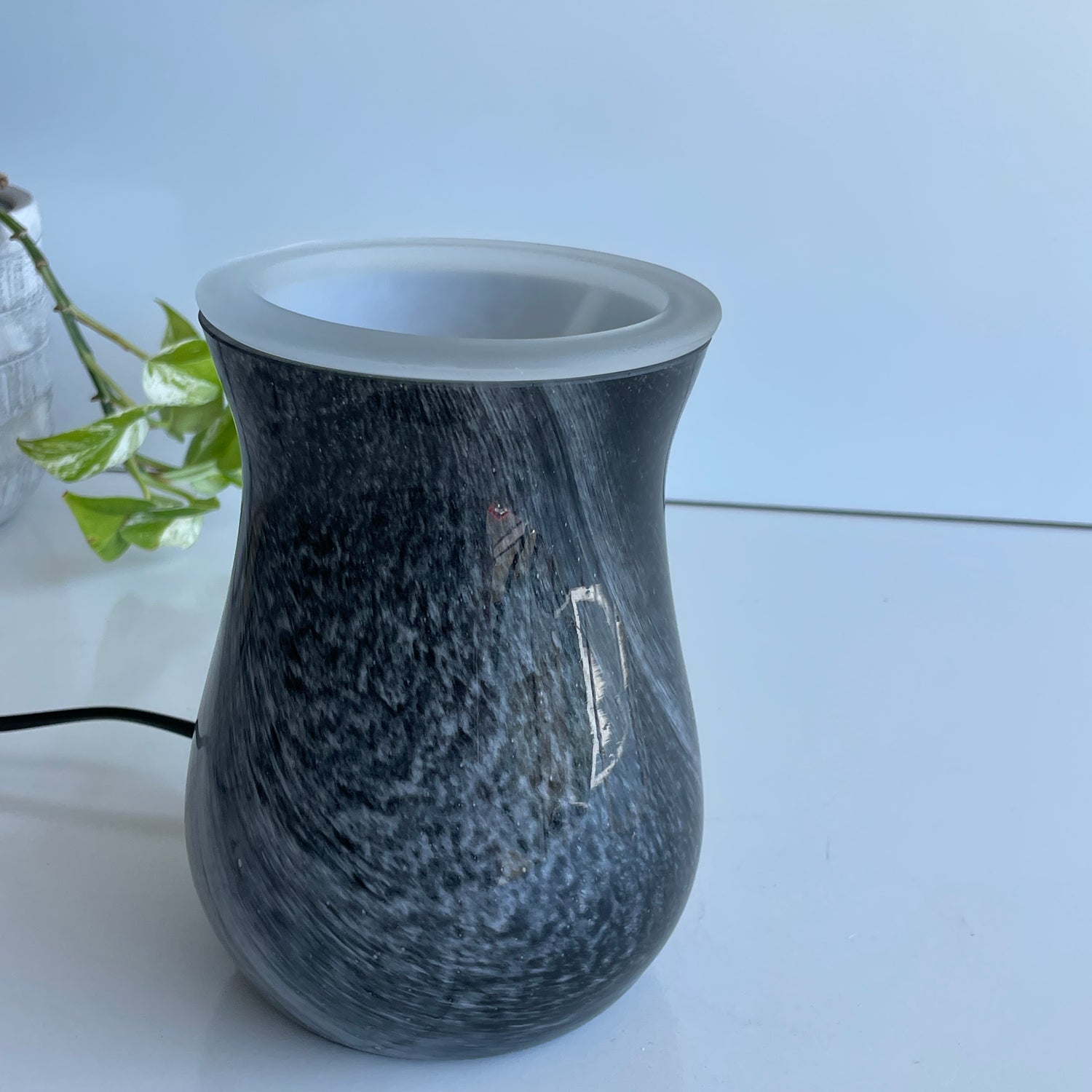 Obsidian Glass Illumination Warmer