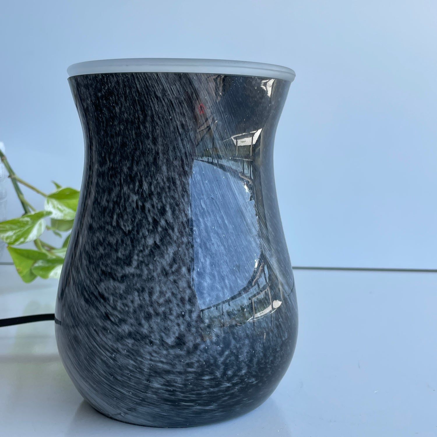 Obsidian Glass Illumination Warmer