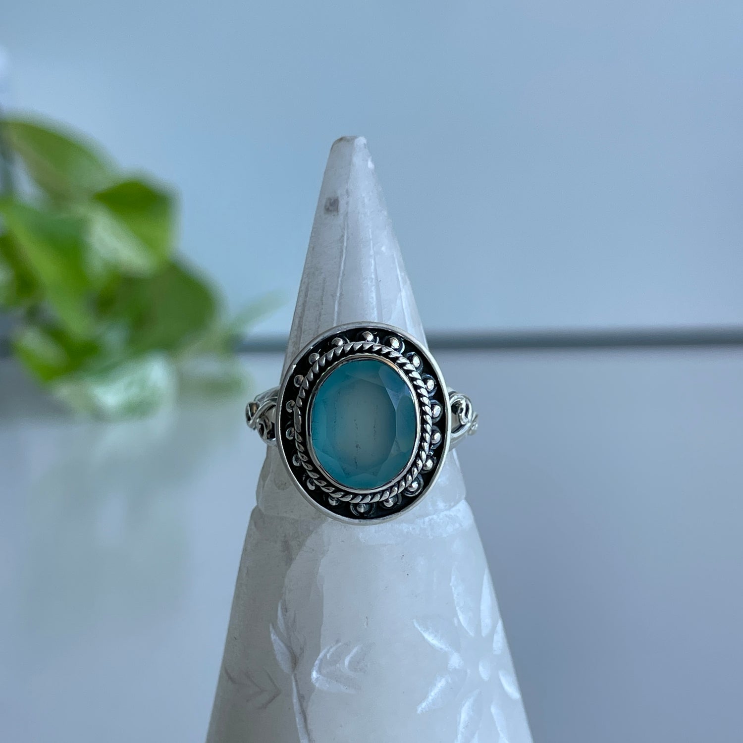Chalcedony Oval Detailed Ring