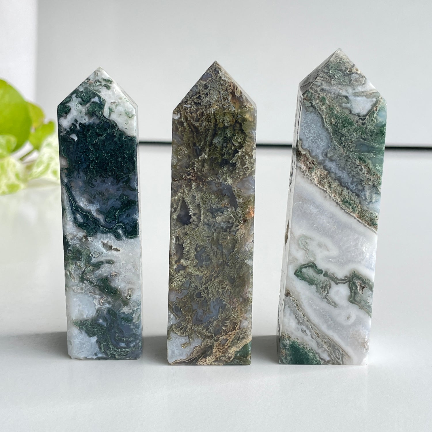 Moss Agate Obelisk Med Assorted