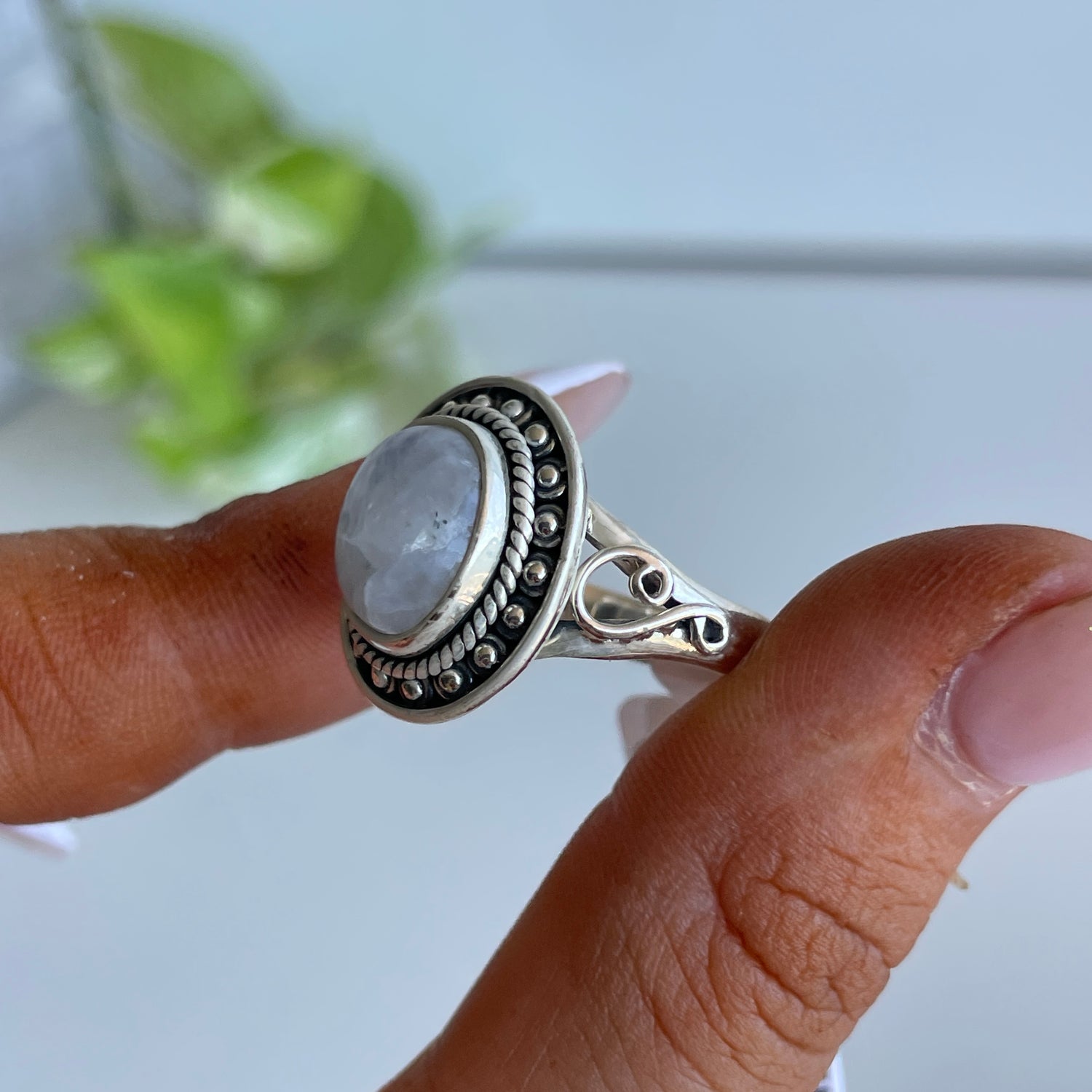 Moonstone Oval Detailed Ring Sz8